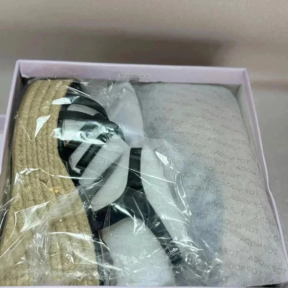 Black Strappy Wedge Sandals Black Size 7.5 Summer - Picture 9 of 10